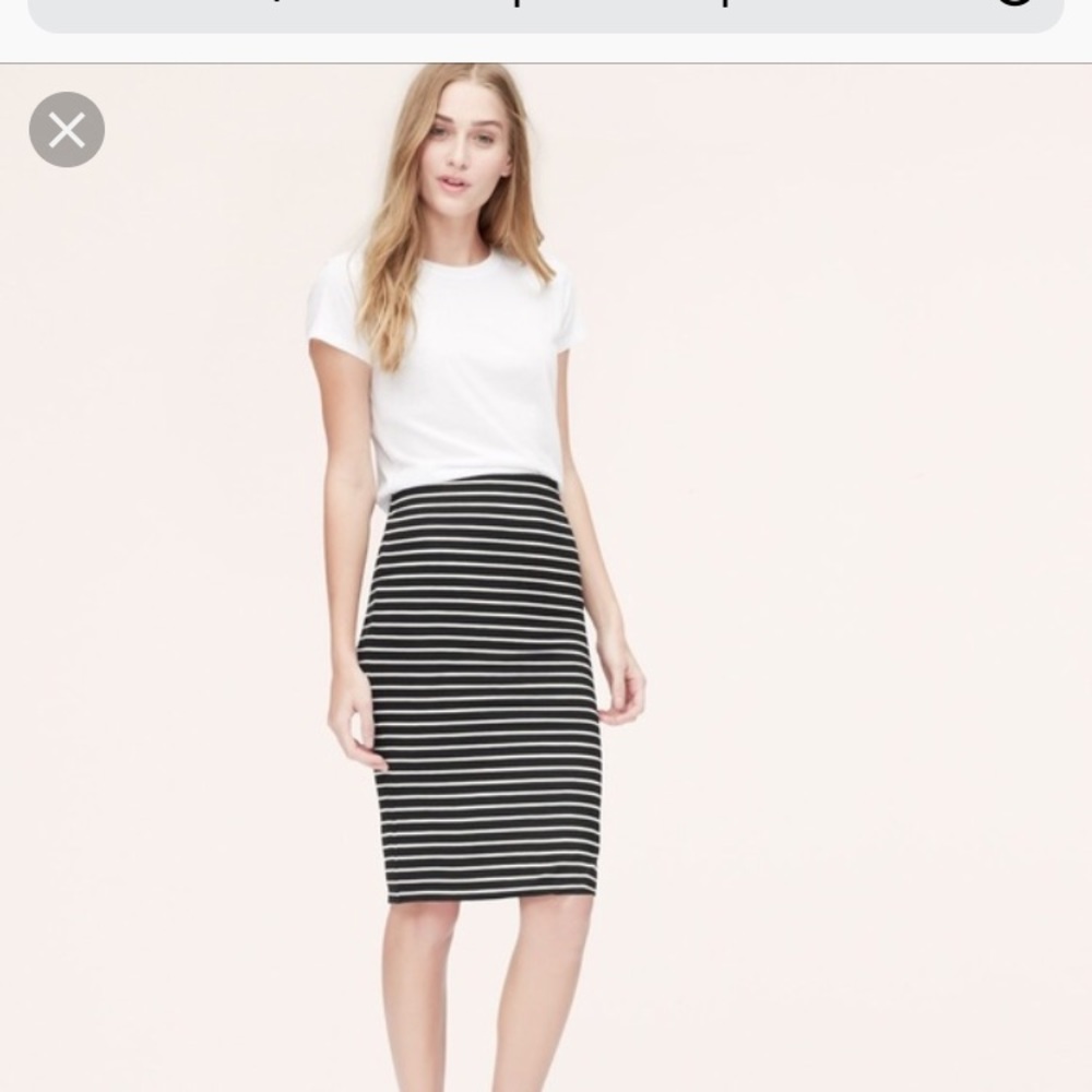 Super cute Ann Taylor Loft  pencil skirt:.